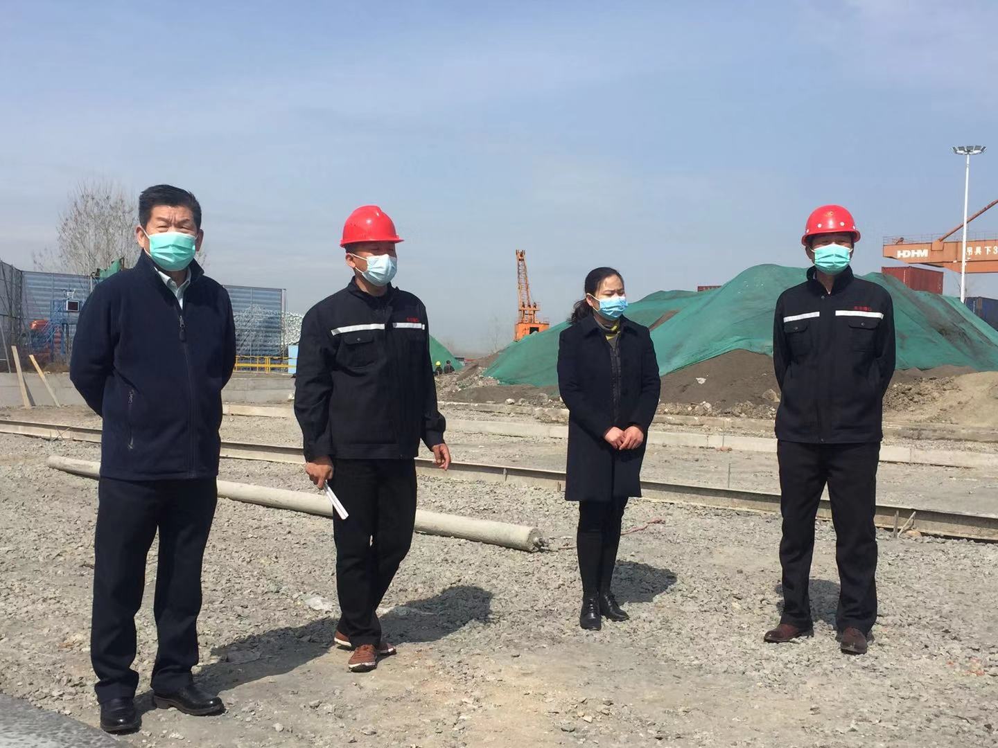 Chairman of the Group Inspected and Guides the Work of Dongfang Port